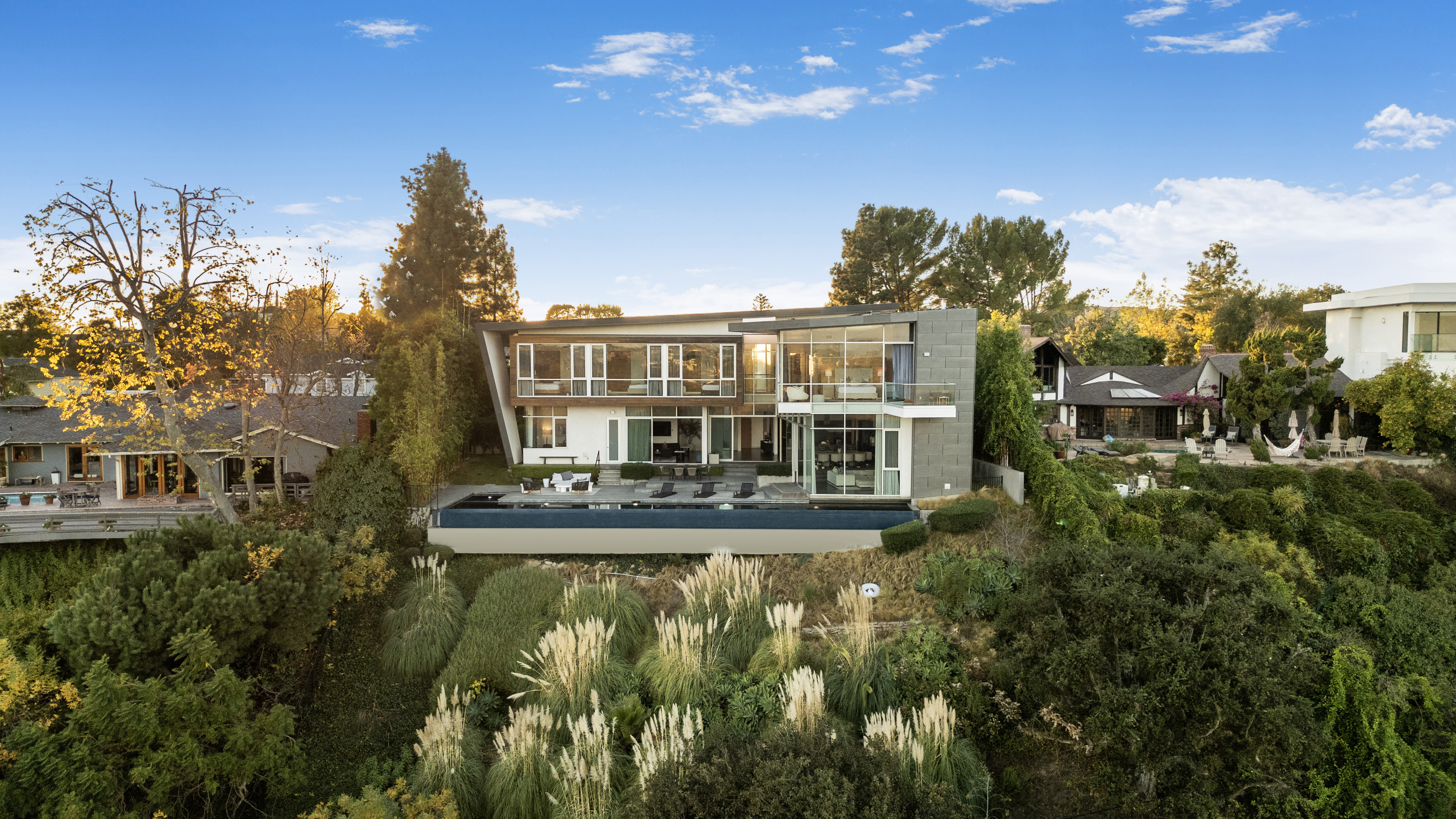Bel Air Luxe w/ Lake View & Pool